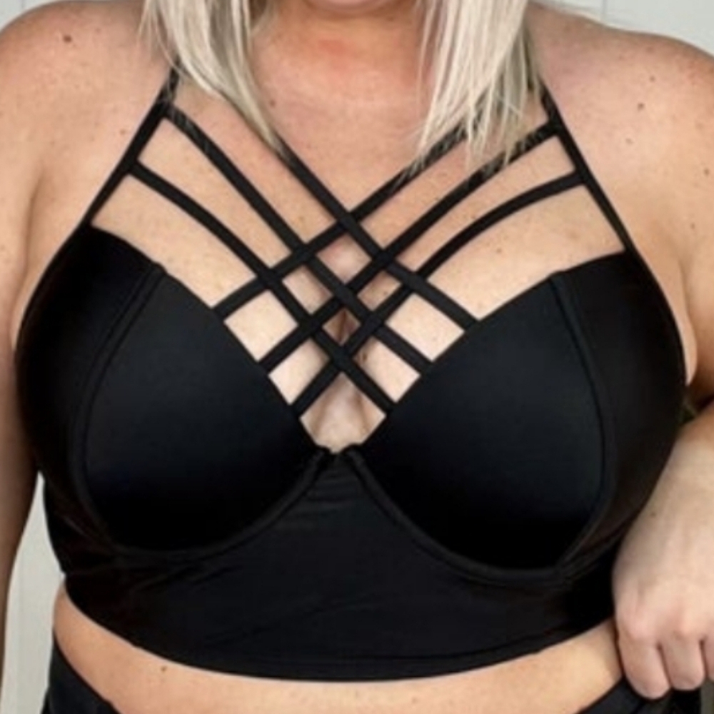 B1921 2X Black Strappy Swim Top